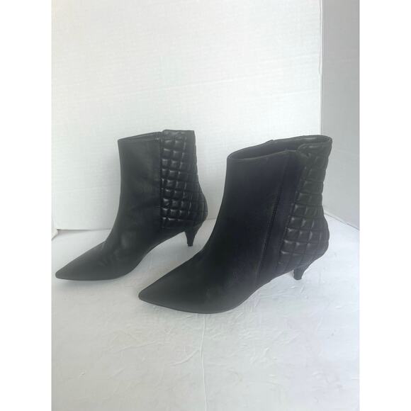 Karl Lagerfeld Francine Cone Black Leather Quilted Pointy Toe Zip Ankle Boots 10 - Picture 1 of 12